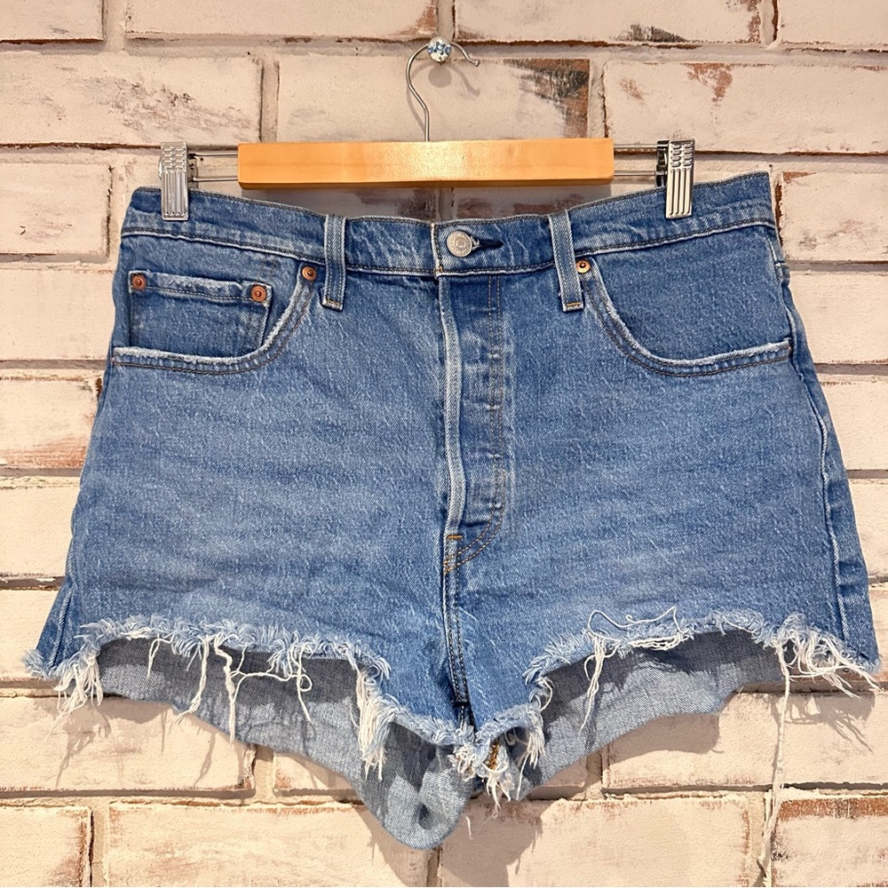 Levi’s 501 jean shorts